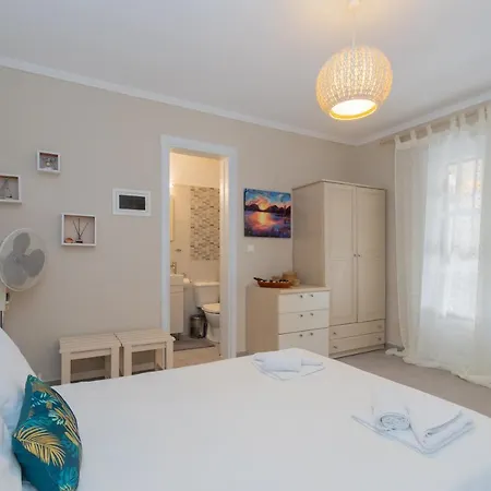 Stefanias Apartment *