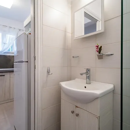 Apartament Stefanias *
