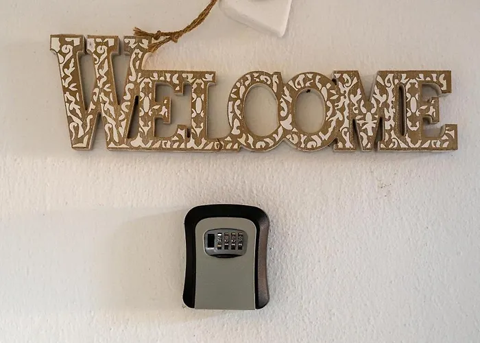 Stefanias * Neos Marmaras